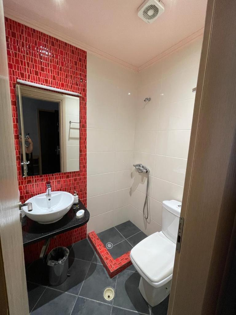 Shehu 3* Gjirokastër